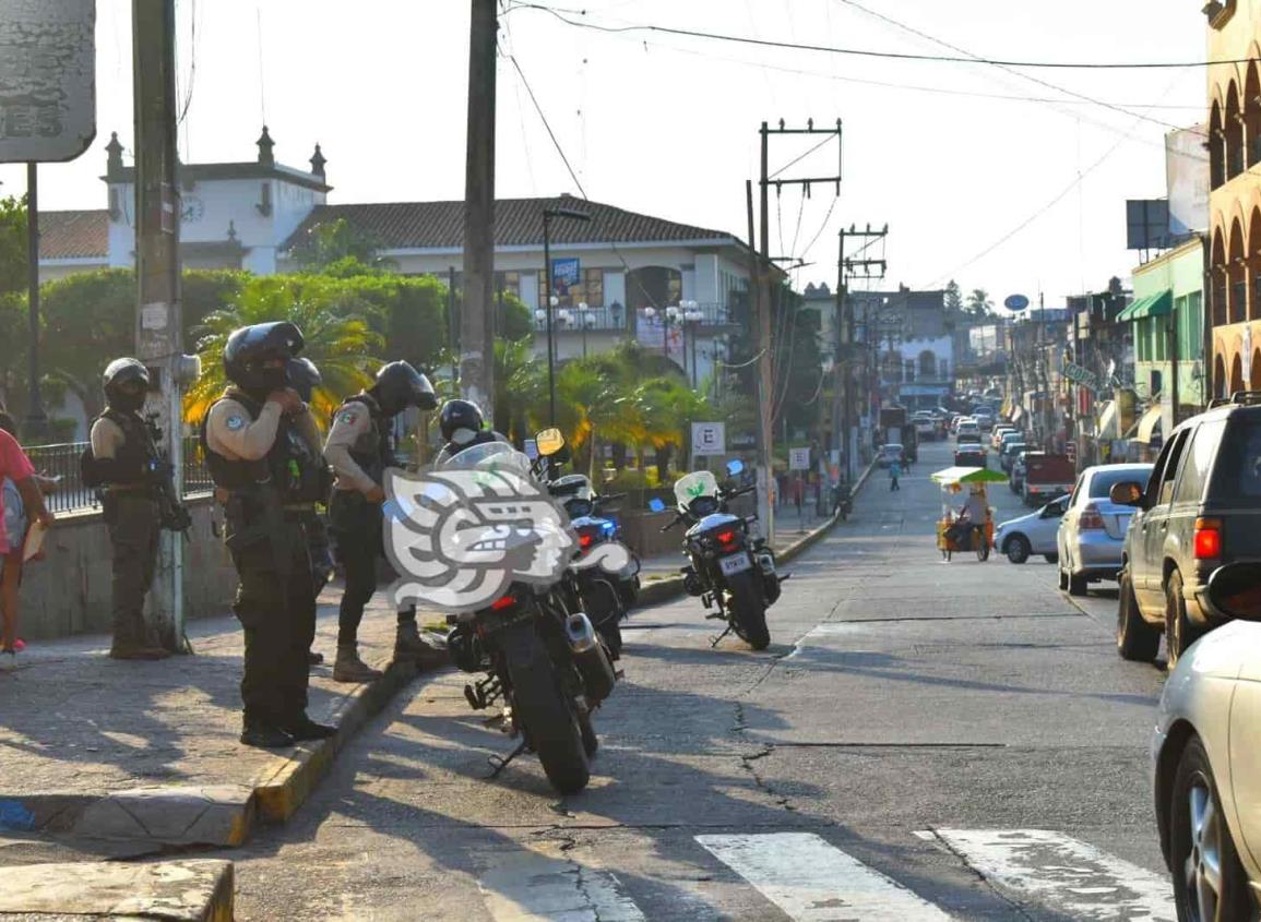 Orientan a moto repartidores de Acayucan sobre reglas viales