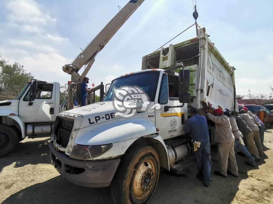 Rehabilitan unidad para reforzar recolección de basura en Nanchital