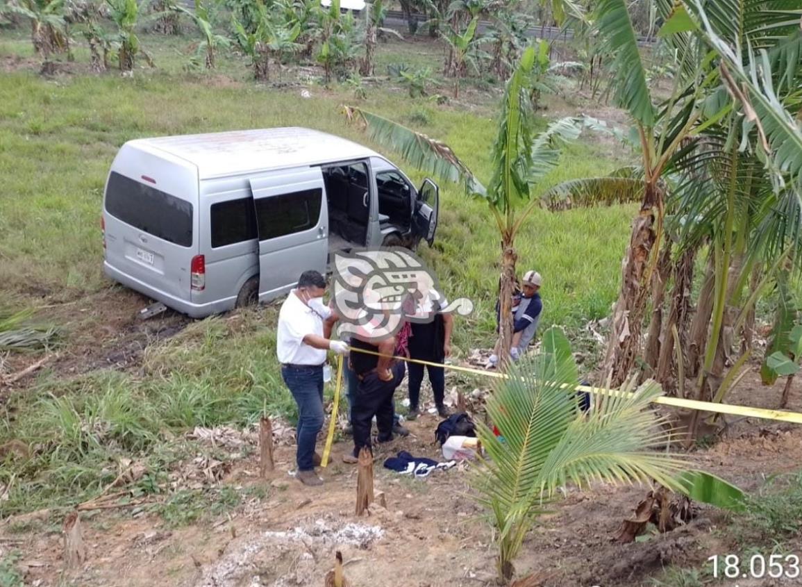 Accidente automovilístico sobre la carretera Coatza-Villa, trasladan heridos a coatza