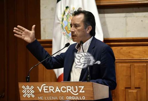 Publica gobernador decreto para eliminar parcialmente ´ultrajes a la autoridad´