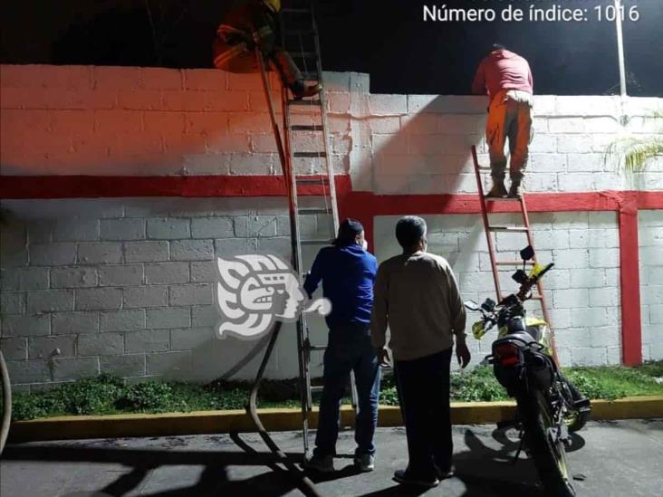 Reportan incendio de pastizal en colonia Aurora de Nogales