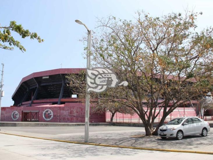 Estadio Pirata Fuente, víctima de la corrosión