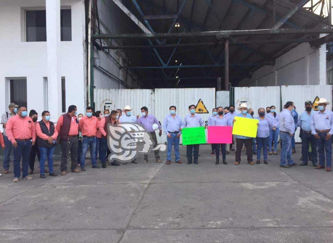 Cierran salida de azúcar del ingenio San Cristóbal para mercado nacional