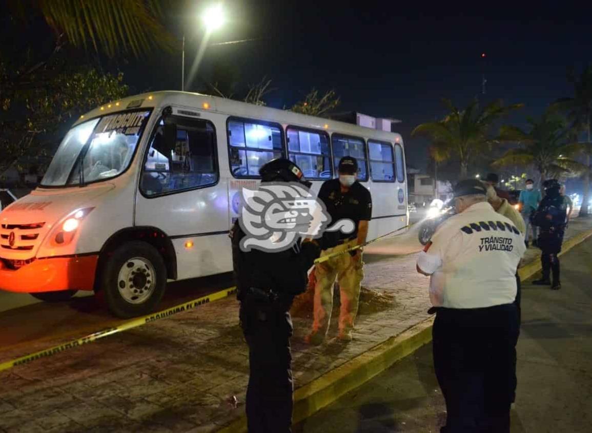 Muere hombre atropellado por urbano en Veracruz