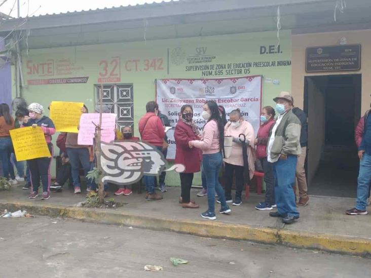 Nuevamente, maestros toman supervisión escolar indígena en Papantla