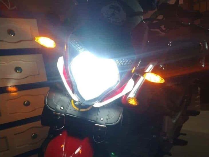 Le dan cachazo en la cabeza y lo despojan de su moto a repartidor de tortillas