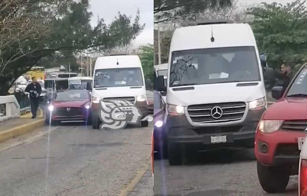 Conductor ataca con la olla del pozole tras chocar en el Puente Caracol