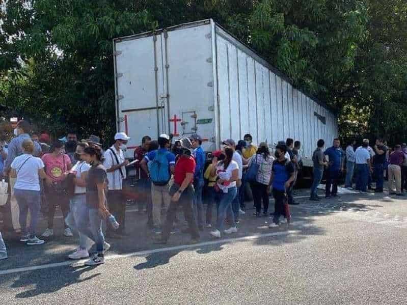 CNTE bloquea ocho puntos de Chiapas; exige respuesta a demandas