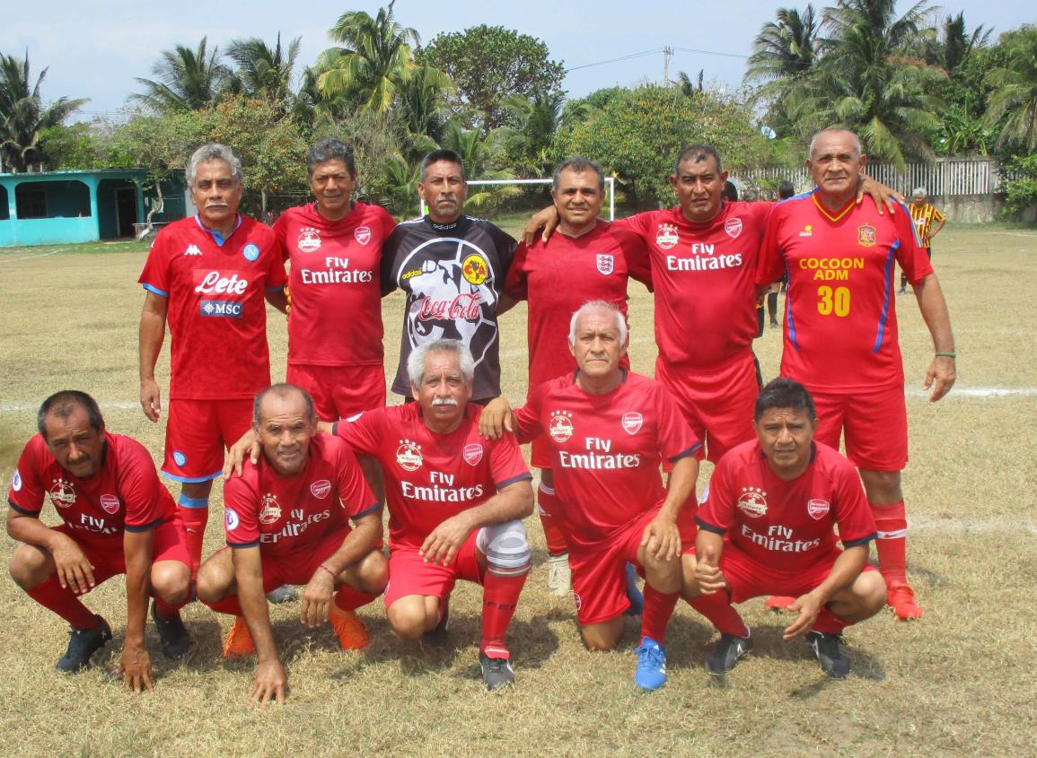 Real Rojos con apuros vence al aguerrido Restos 77