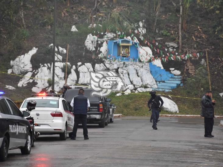 Hallan camioneta calcinada en Ixtaczoquitlán; había alguien adentro