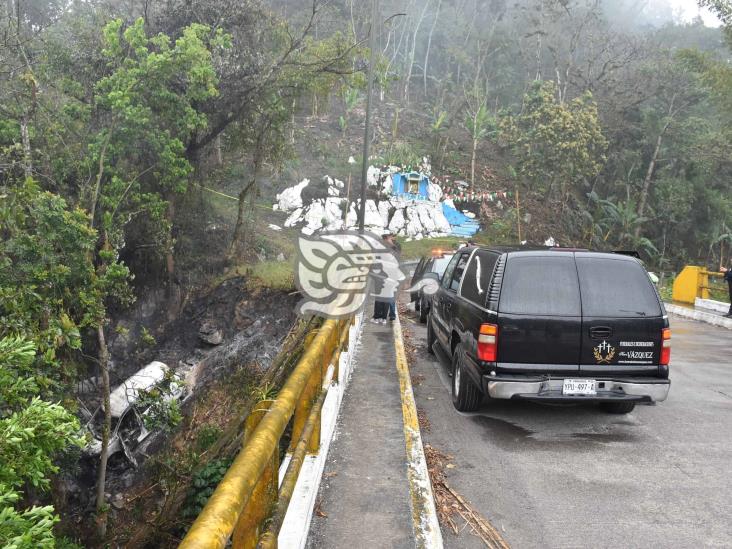 Hallan camioneta calcinada en Ixtaczoquitlán; había alguien adentro