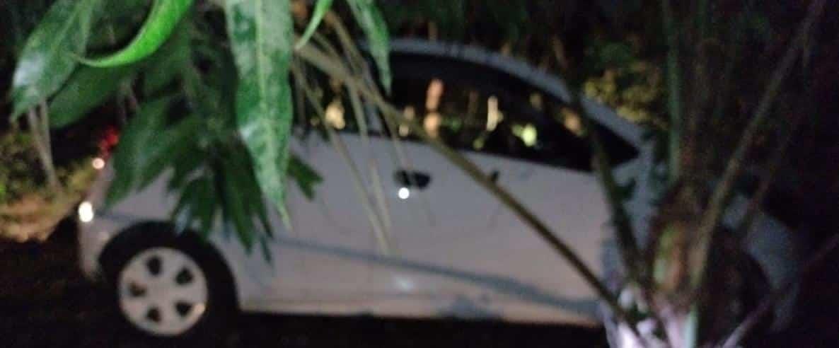 Hallan cuerpo dentro de un vehículo cerca del rancho La Victoria; reportaron disparos