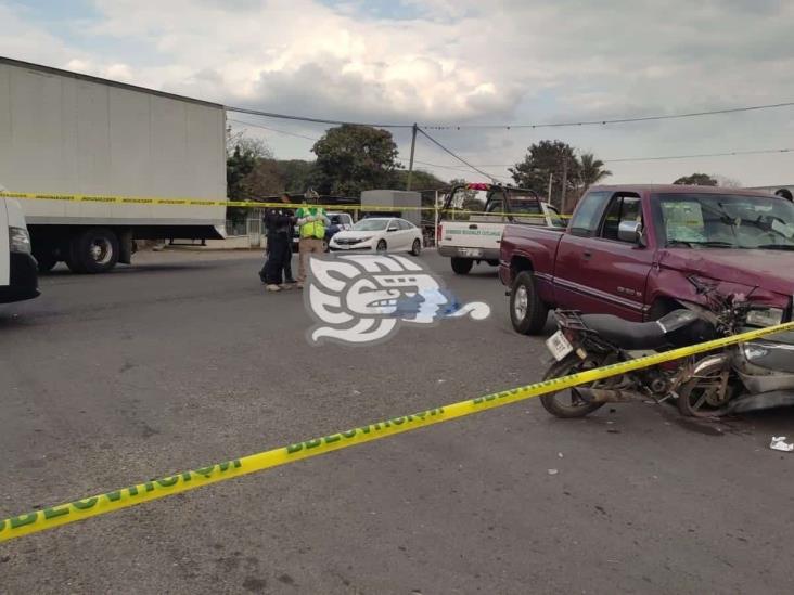 Choque entre auto y motocicleta deja un fallecido en Yanga