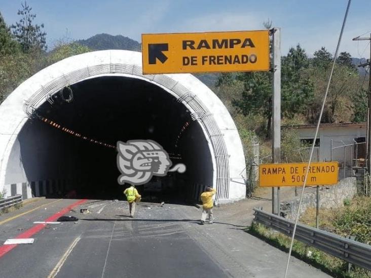 En Maltrata, fallece mientras reparaba luminarias de un túnel