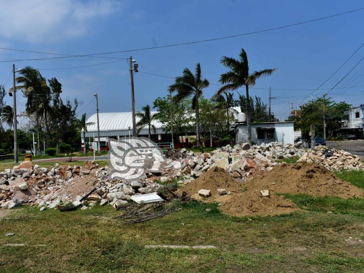 Canchas de pasto sintético vandalizadas; rescatan 12 de 31 en Coatzacoalcos