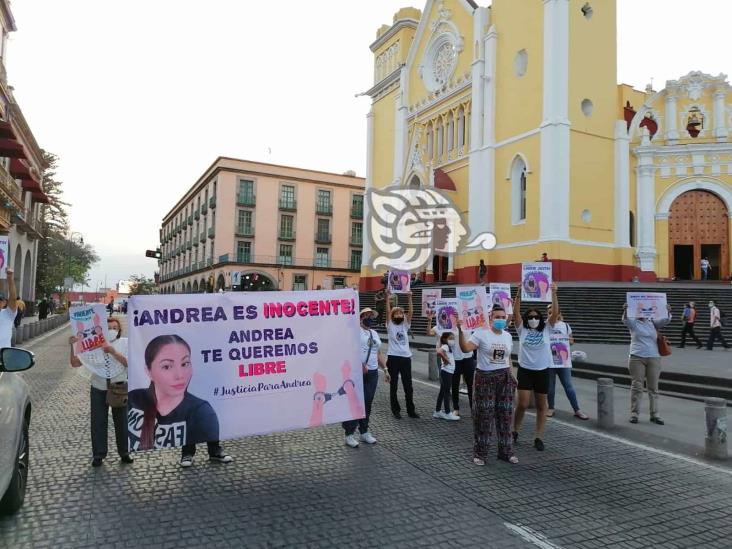 Exigen libertad de Andrea ‘N’, acusada de ser cómplice en feminicidio