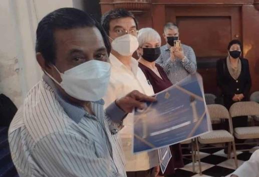 Médico llama a no confiarse de casos covid a la baja en Veracruz