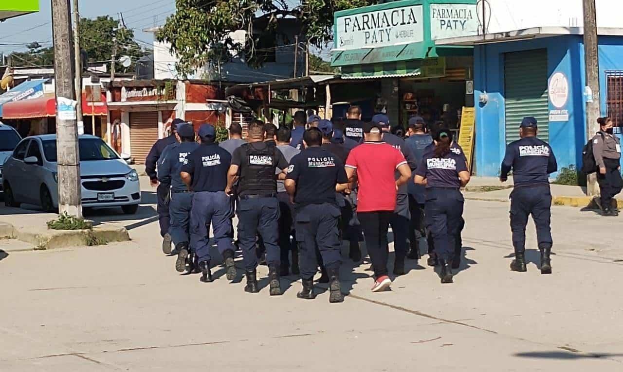 Policías municipales siguen renunciando en Moloacán