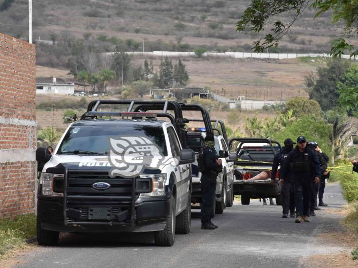 Aparece cuerpo embolsado en predio de Camerino Z. Mendoza