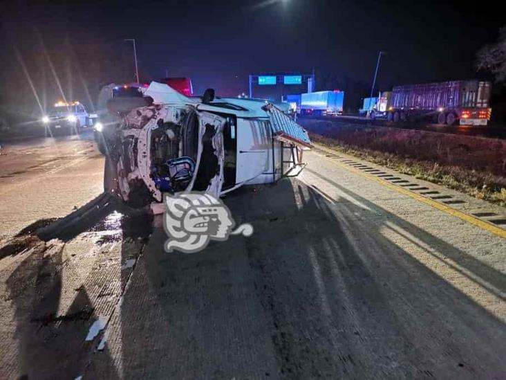 Dos volcaduras en autopista La Tinaja-Cosoleacaque