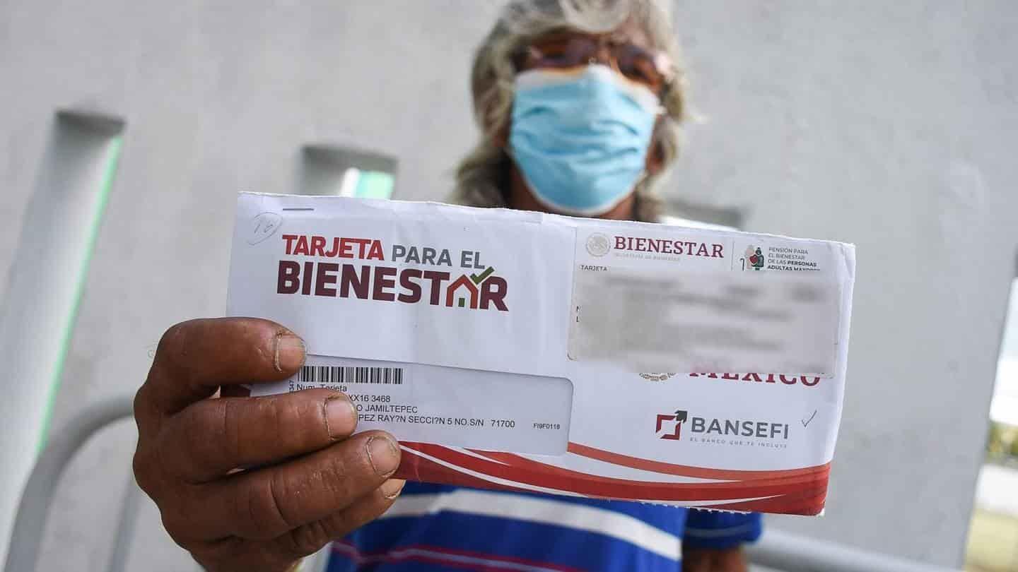 Anuncia AMLO aumento del 25 % a la pensión para adultos mayores en 2023