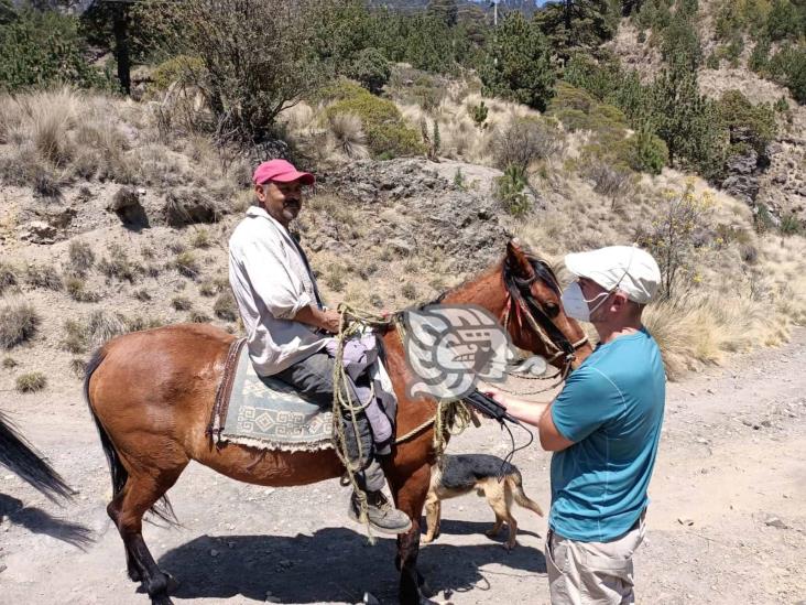 Prensa de EU investiga pérdida de agua en zona del Pico de Orizaba