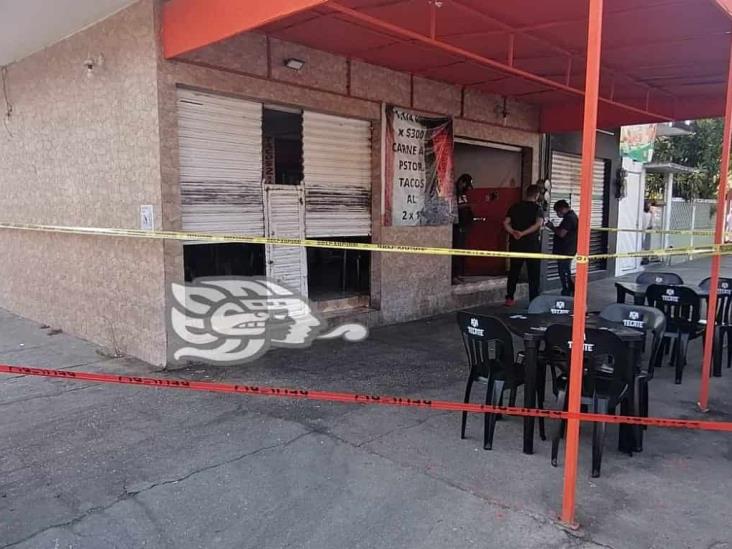 Hombre se atraganta comiendo tacos y muere en Coatzacoalcos