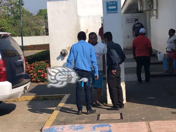 Dispara contra su esposa y amenaza a sus hijos en Hueyapan