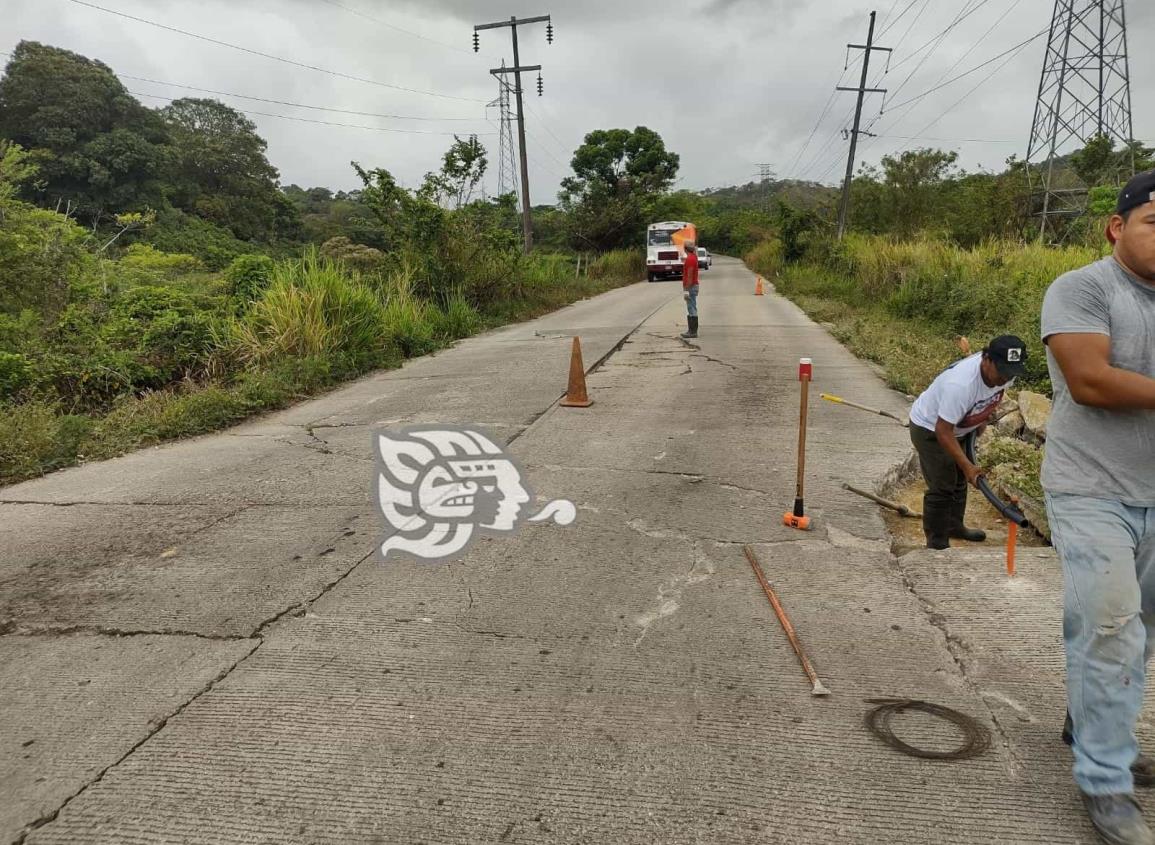 Inician reconstrucción de losas de la carretera Nanchital-Las Choapas 