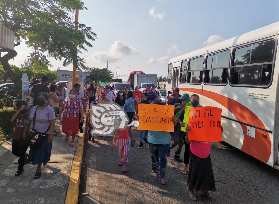 Marchan para exigir impugnación de elección en Mundo Nuevo