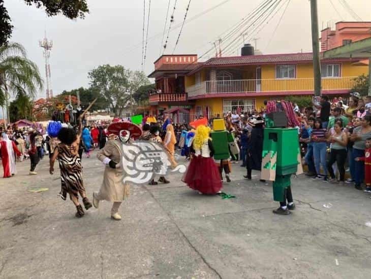 Hombre, con quemaduras tras ser alcanzado por “buscapié” en feria de Tuzamapan