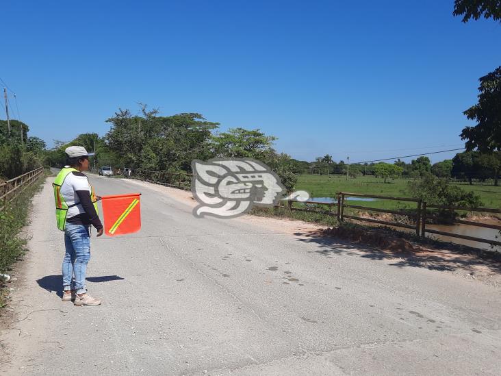 Piden no dejar sin vía alterna a comunidades de Agua Dulce