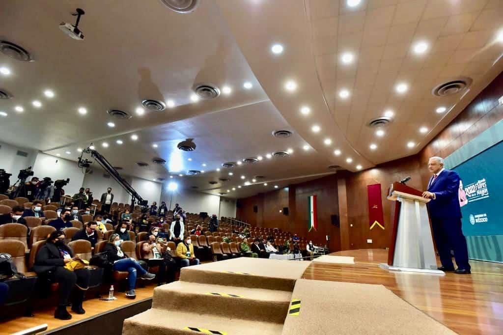 No vamos a permitir que se ofenda a migrantes mexicanos en Estados Unidos: AMLO