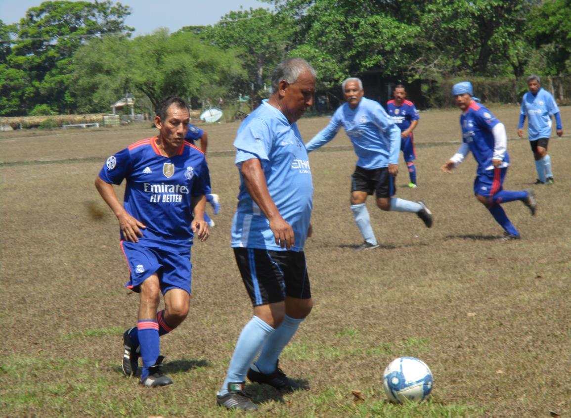 Santos de Transístmica  llenó de cuero a Halcones