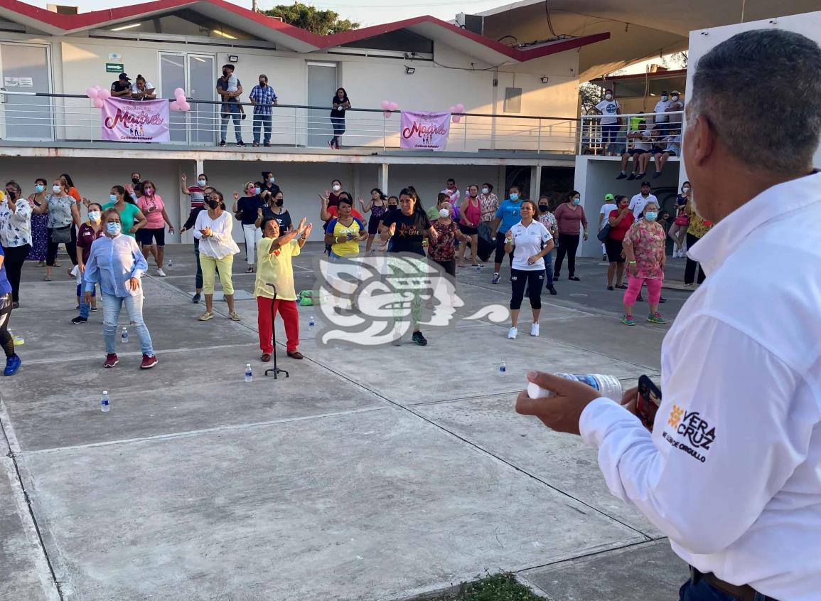 Gran festejo, el IVD organiza convivió a las madres