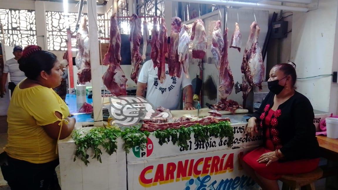 Bajan las ventas en el mercado “Rafael Hernández Ochoa”