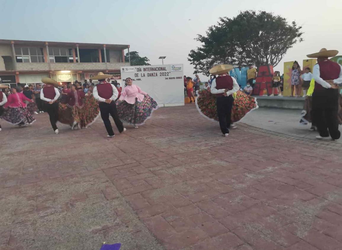 Encuentro cultural de danza en Nanchital