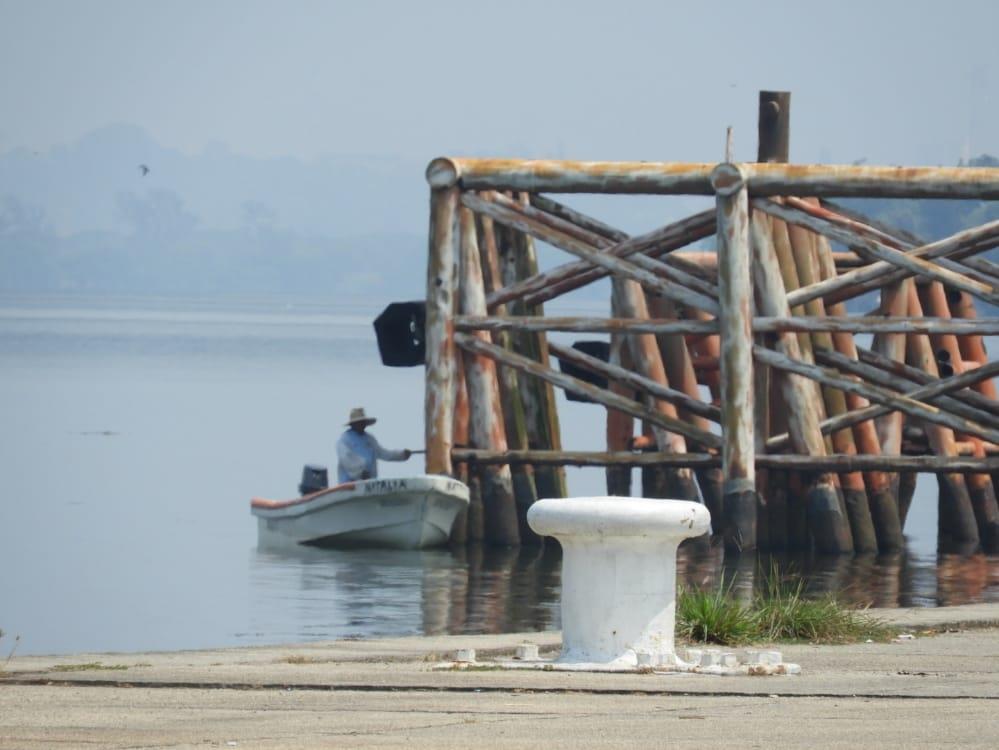 Piratas roban estructura metálica del muelle de Nanchital