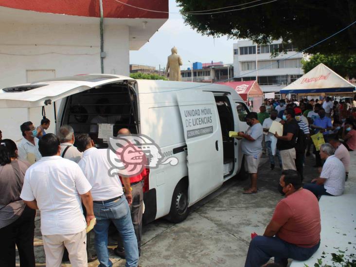 No se da abasto el módulo de licencias en Agua Dulce