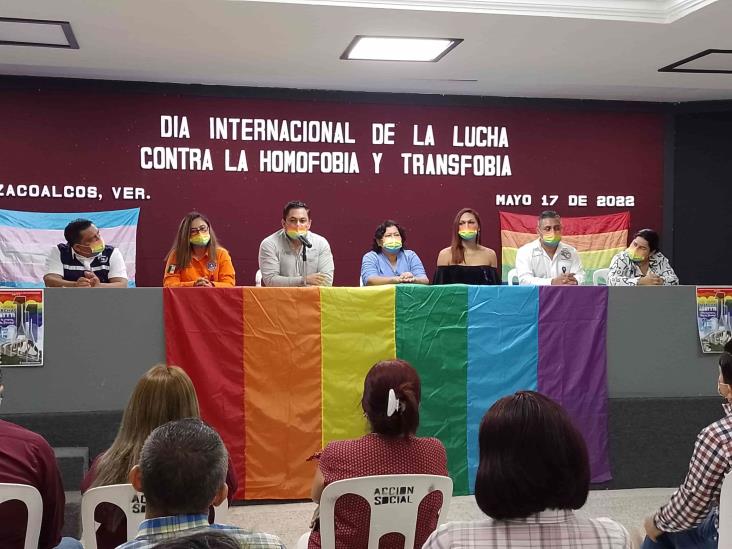 En puerta Marcha LGBT en Coatzacoalcos