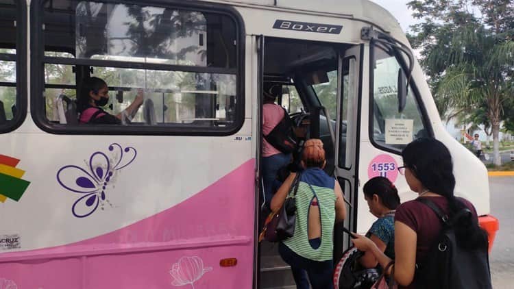 Isela cumplió su sueño de ser operadora del transporte público