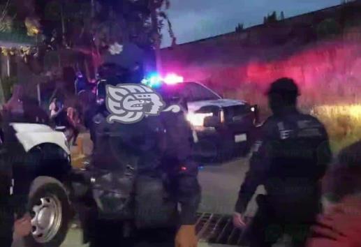 Reportan agresión de policías a periodistas durante manifestación en Xalapa