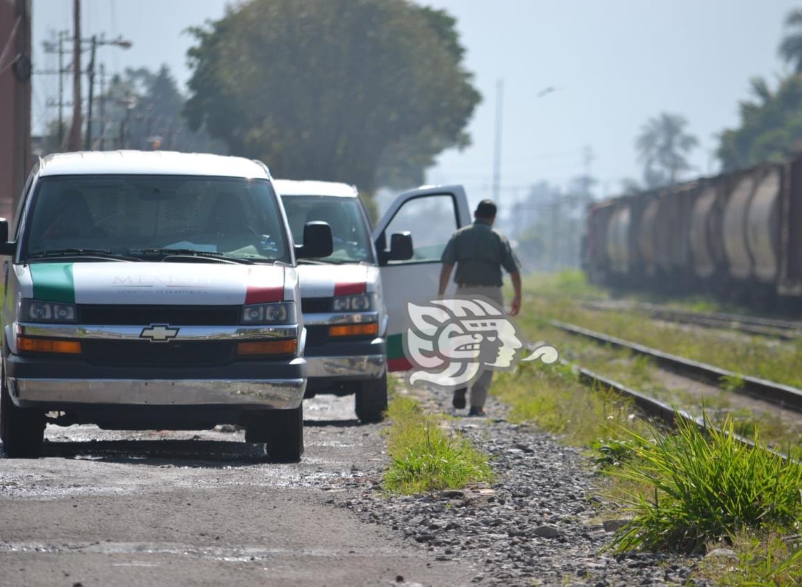 En Huiloapan, aseguran a 25 migrantes centroamericanos