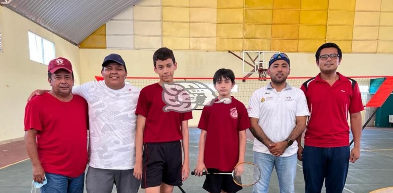 Acayuqueños van al Nacional de Bádminton