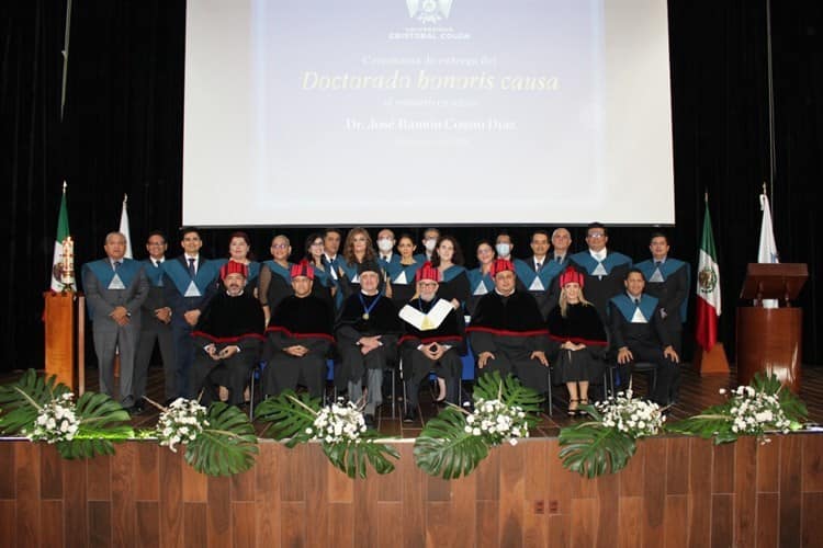 UCC entrega doctorado honoris causa al ministro en retiro José Ramón Cossío Díaz