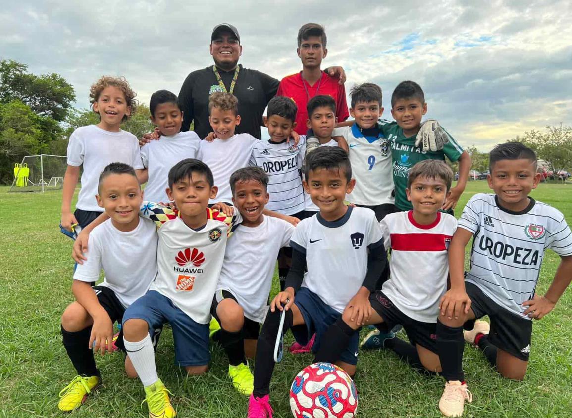 Liga Roberto Oropeza se prepara para el Campeonato Estatal de Fútbol en Coatzacoalcos