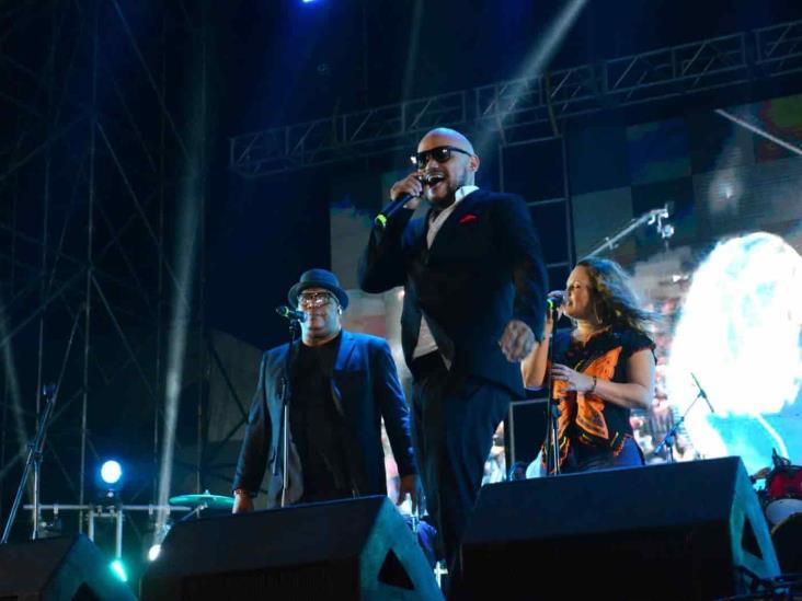 Los Van Van y N’Klabe hacen bailar a Boca del Río en Salsa Fest 2022