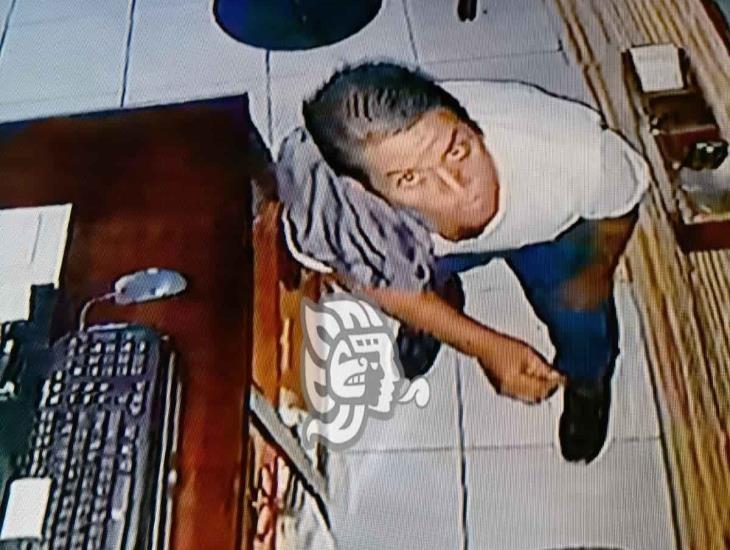 Rata de dos patas fue captado infraganti en restaurante de Coatzacoalcos