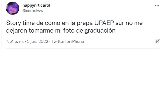 Escuela en Puebla prohíbe a una alumna tomarse foto de graduación por vestido corto