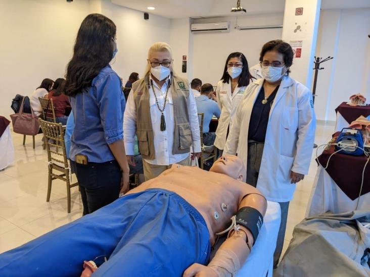 Realiza IMSS curso para optimizar atención de pacientes con urgencia cardiovascular